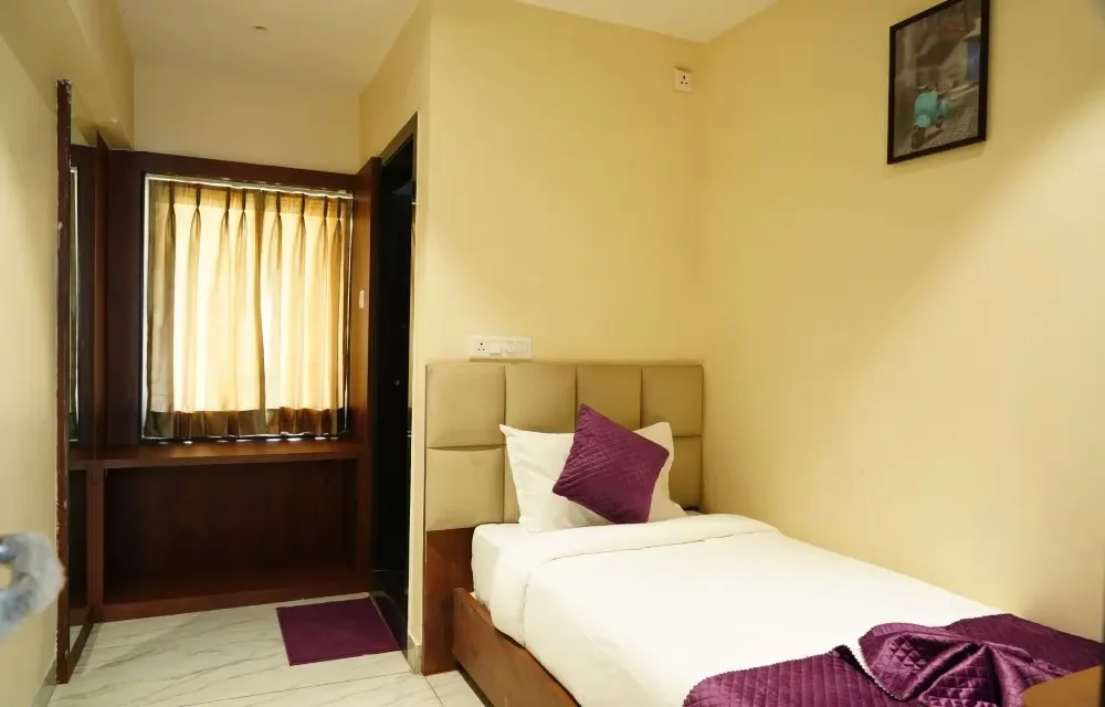 Hotel Ratna Grand ROOMS_NAME Image