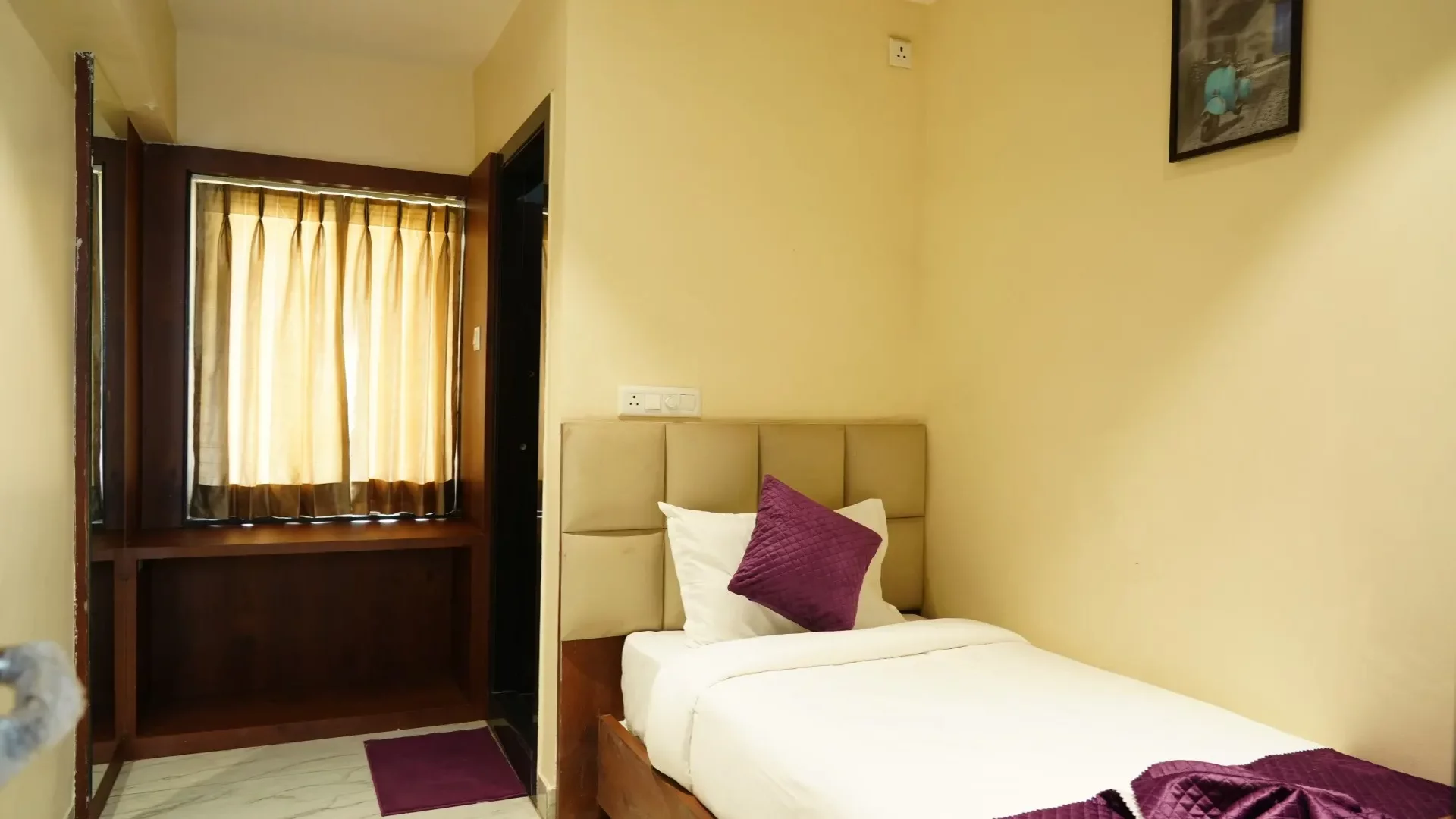 Hotel Ratna Grand
